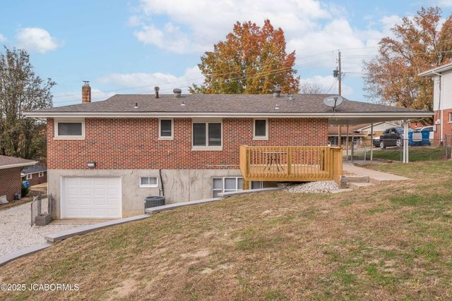 1805 SWIFTS HIGHWAY, Jefferson City, MO 65109