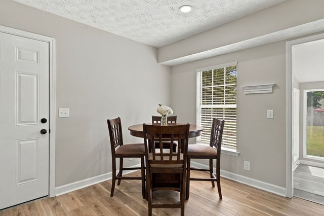 137 Luna Ln, Hendersonville, TN 37075