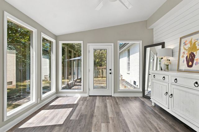 137 Luna Ln, Hendersonville, TN 37075