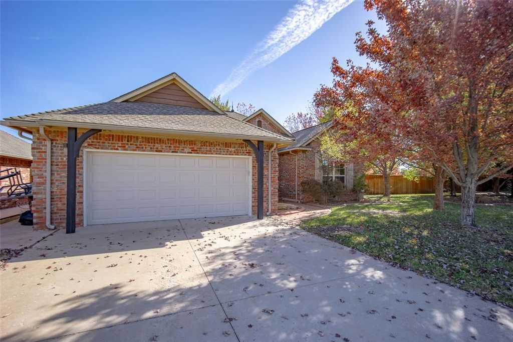 1126 Jacob Drive, Moore, OK 73160