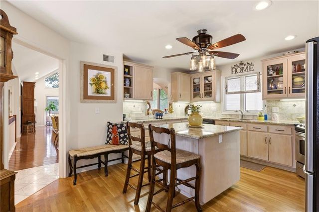10330 S Clubside Court, Olathe, KS 66061