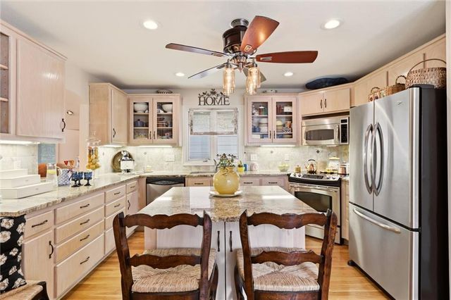 10330 S Clubside Court, Olathe, KS 66061