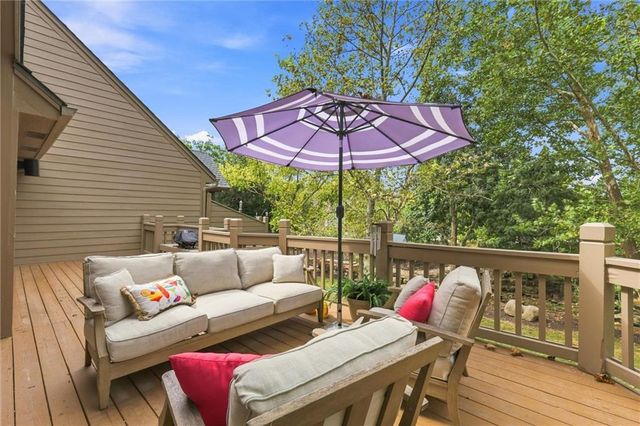 10330 S Clubside Court, Olathe, KS 66061
