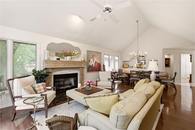 10330 S Clubside Court, Olathe, KS 66061