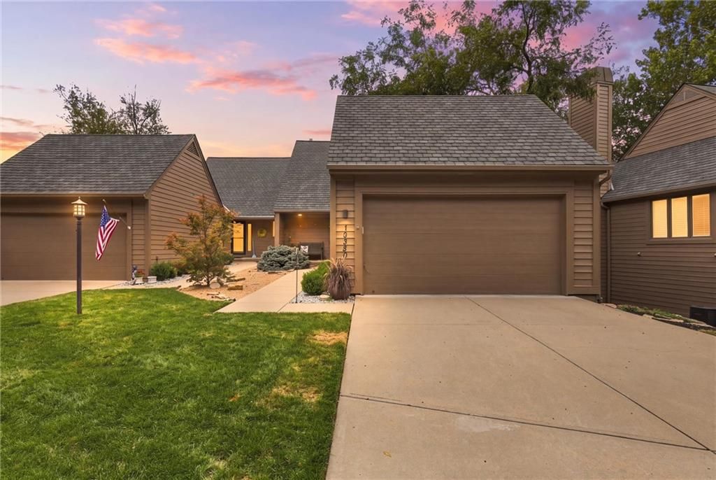 10330 S Clubside Court, Olathe, KS 66061