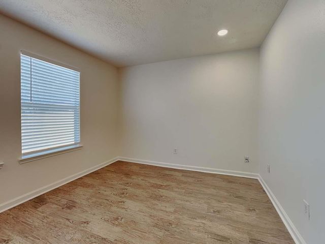 28631 Hidden Lake W, Magnolia, TX 77354