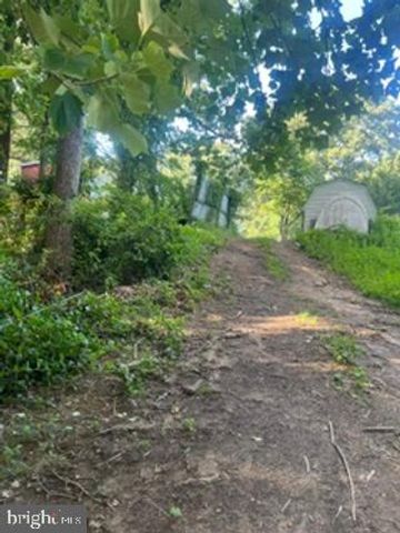 7800 W SHORE RD, Pasadena, MD 21122