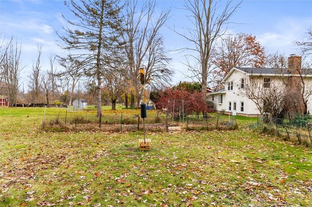 27 Cherry Drive, Sweden, NY 14420