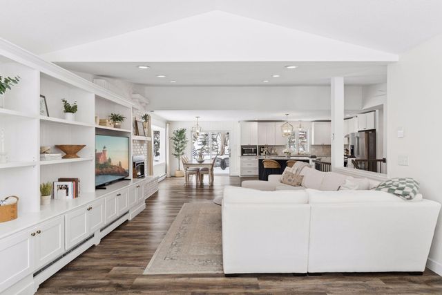 4410 Shady Lane, Mound, MN 55364