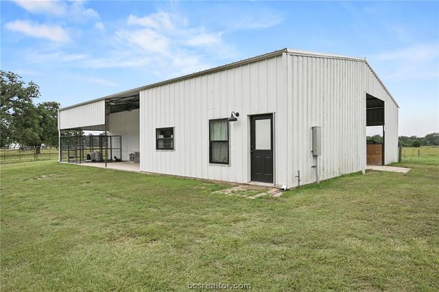 15193 PR 4490, Normangee, TX 77871