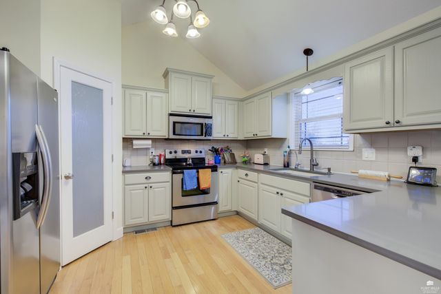 11312 Farnum Run, Milford, KS 66514