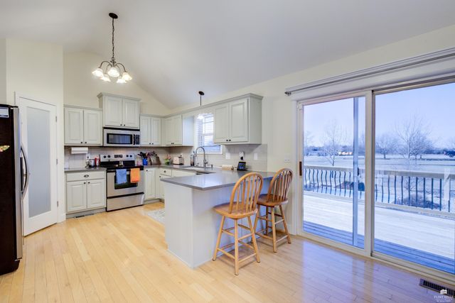 11312 Farnum Run, Milford, KS 66514