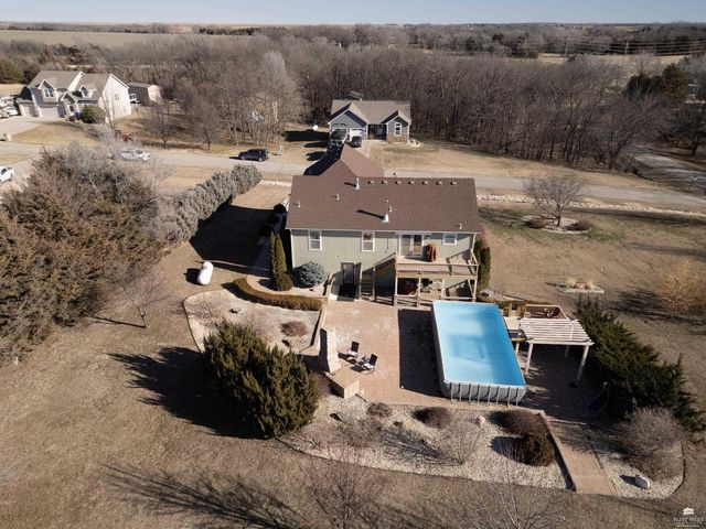 11312 Farnum Run, Milford, KS 66514