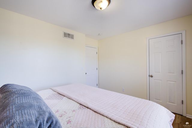 11312 Farnum Run, Milford, KS 66514