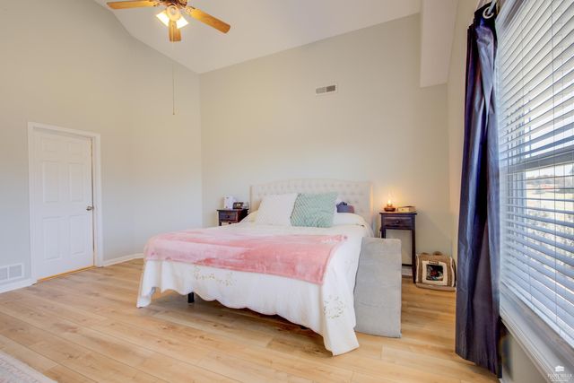 11312 Farnum Run, Milford, KS 66514