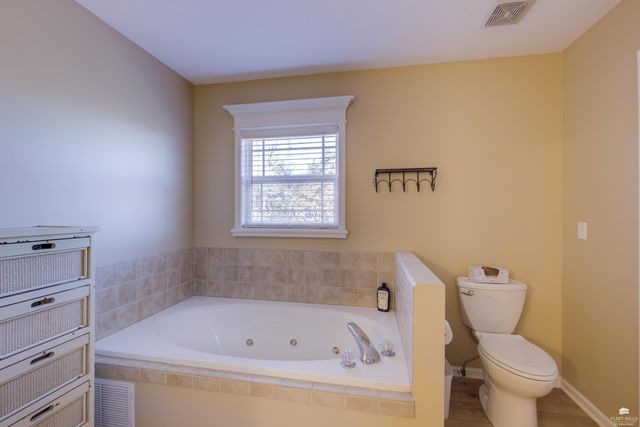 11312 Farnum Run, Milford, KS 66514