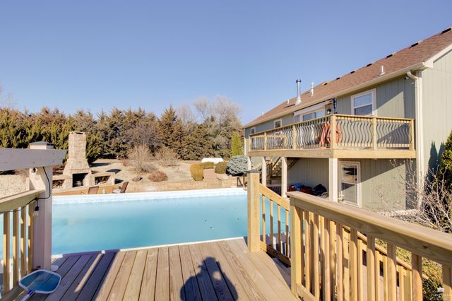 11312 Farnum Run, Milford, KS 66514