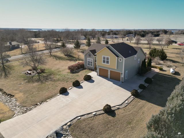 11312 Farnum Run, Milford, KS 66514