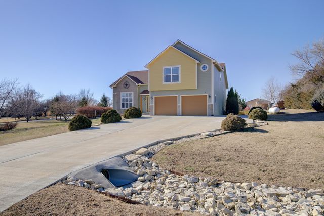 11312 Farnum Run, Milford, KS 66514