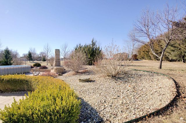 11312 Farnum Run, Milford, KS 66514