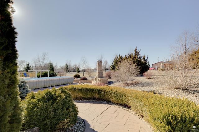 11312 Farnum Run, Milford, KS 66514