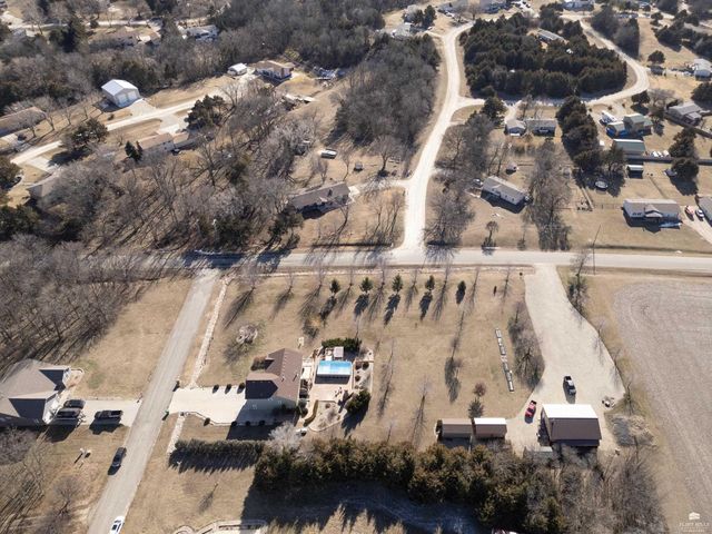 11312 Farnum Run, Milford, KS 66514