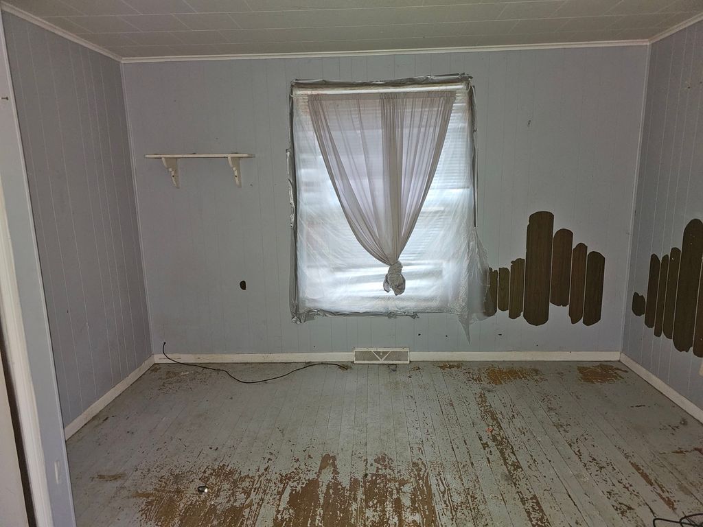 Image 13 of property listing at 724 Park Avenue, Mt Vernon, IL 62864