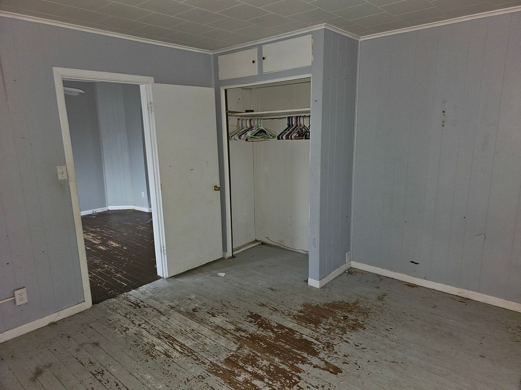 Image 14 of property listing at 724 Park Avenue, Mt Vernon, IL 62864