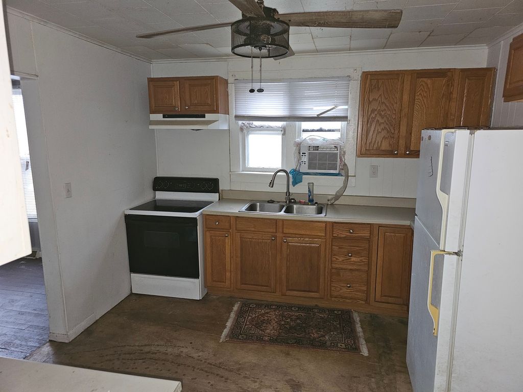 Image 18 of property listing at 724 Park Avenue, Mt Vernon, IL 62864