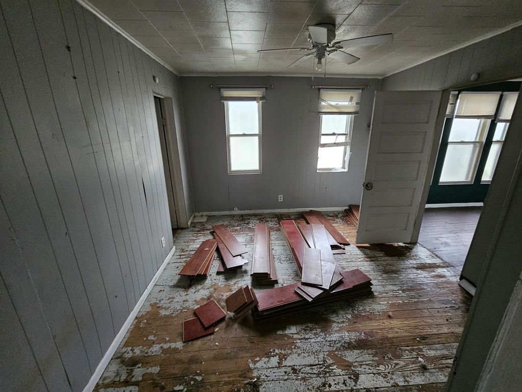 Image 19 of property listing at 724 Park Avenue, Mt Vernon, IL 62864