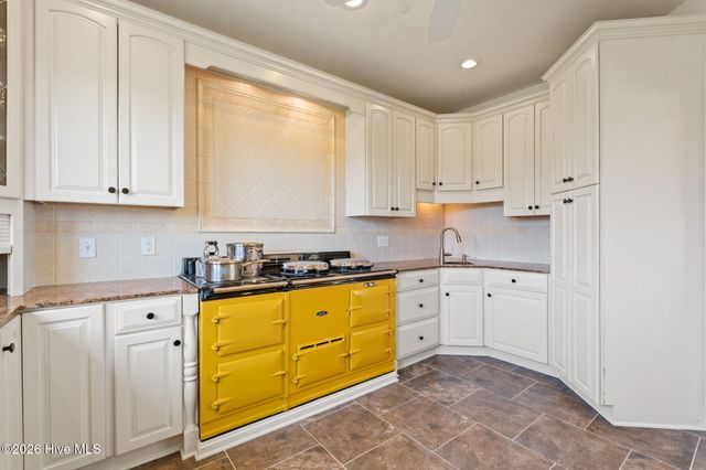 101 Windsor Circle SW, Ocean Isle Beach, NC 28469