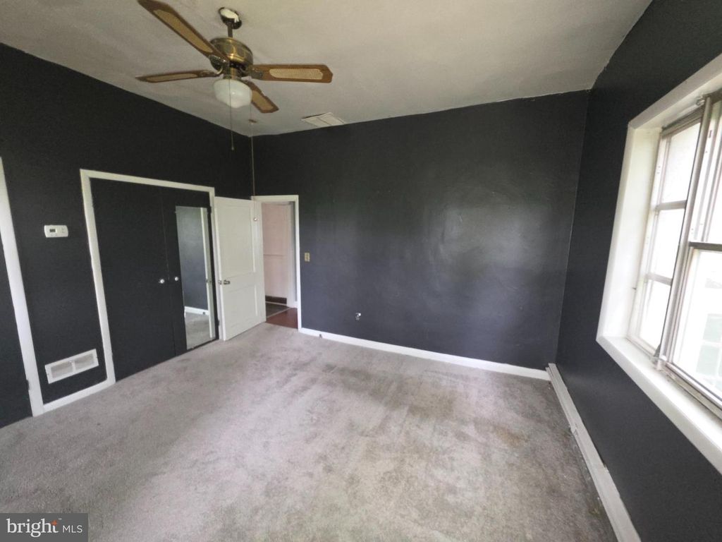 Image 11 of property listing at 4405 RASPE AVE, Baltimore, MD 21206