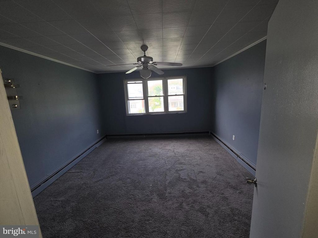 Image 13 of property listing at 4405 RASPE AVE, Baltimore, MD 21206