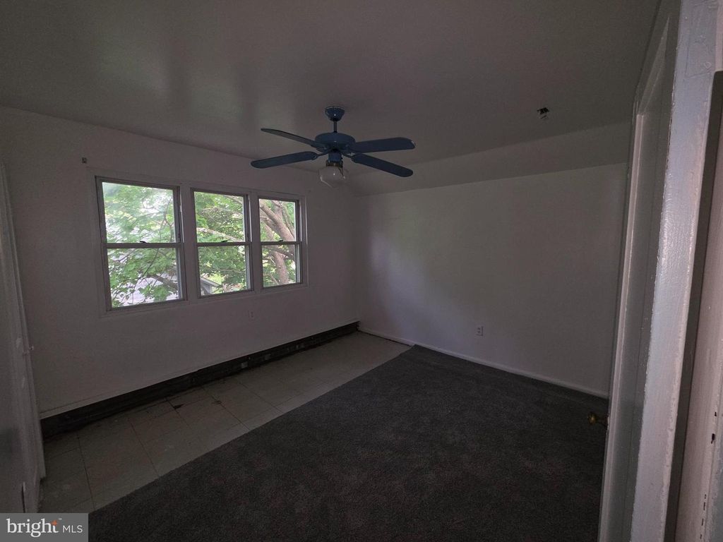 Image 14 of property listing at 4405 RASPE AVE, Baltimore, MD 21206