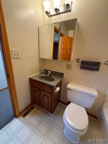 3690 4th Street, Hamburg, NY 14219