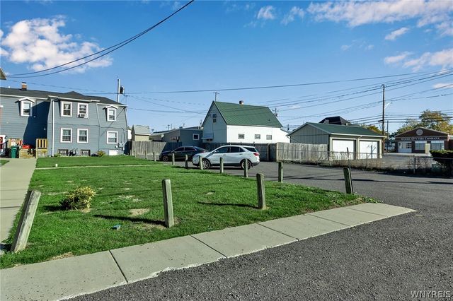 3690 4th Street, Hamburg, NY 14219