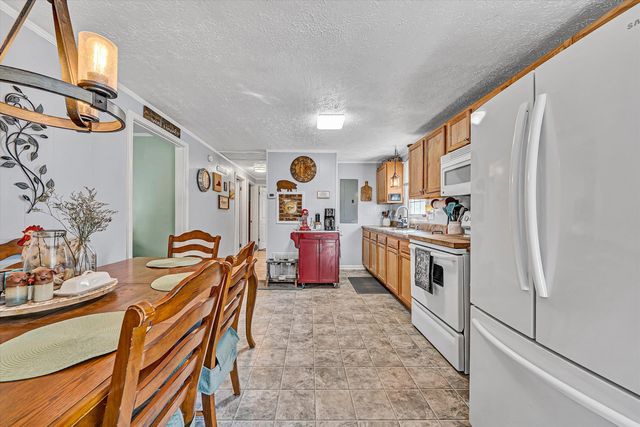 1520 Little Catawba Creek RD, Troutville, VA 24175