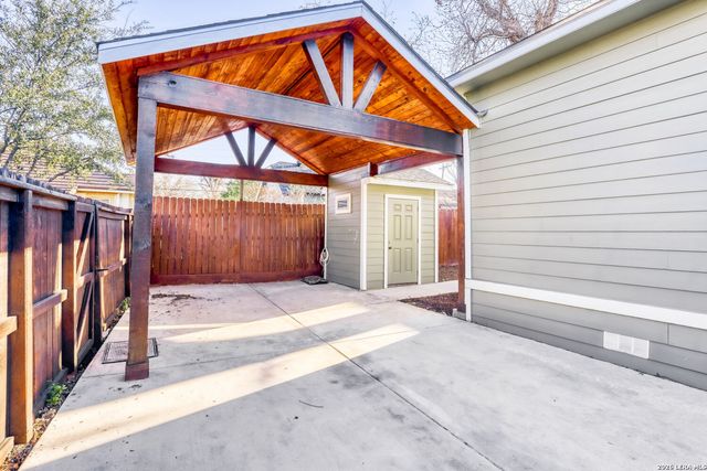 1114 W Myrtle, San Antonio, TX 78201