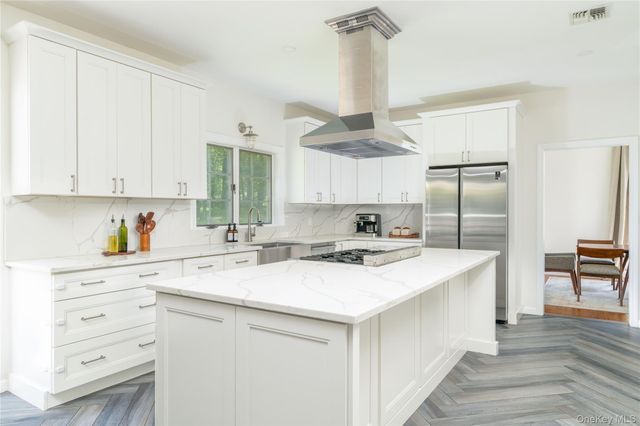 27 Valenza Lane, Blauvelt, NY 10913