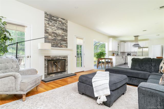 27 Valenza Lane, Blauvelt, NY 10913