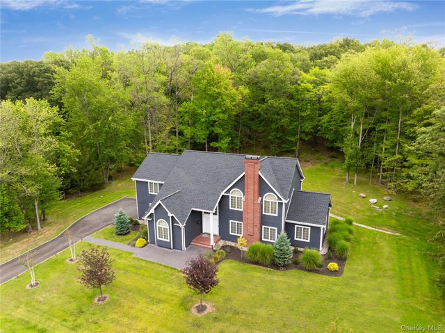 27 Valenza Lane, Blauvelt, NY 10913