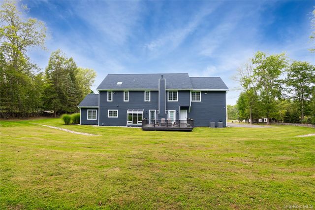 27 Valenza Lane, Blauvelt, NY 10913