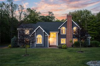 27 Valenza Lane, Blauvelt, NY 10913