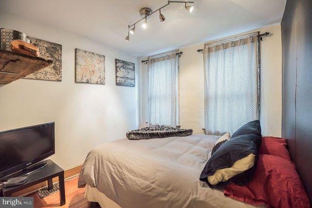 1609 S ROSEWOOD ST, Philadelphia, PA 19145