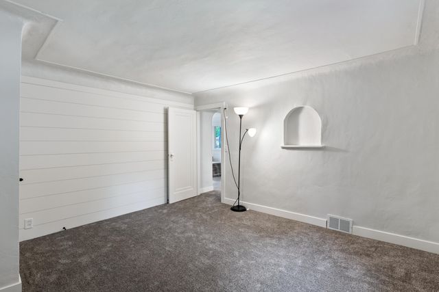 1030 Harding Street NW, Grand Rapids, MI 49544