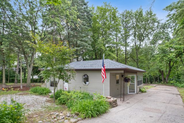 1030 Harding Street NW, Grand Rapids, MI 49544