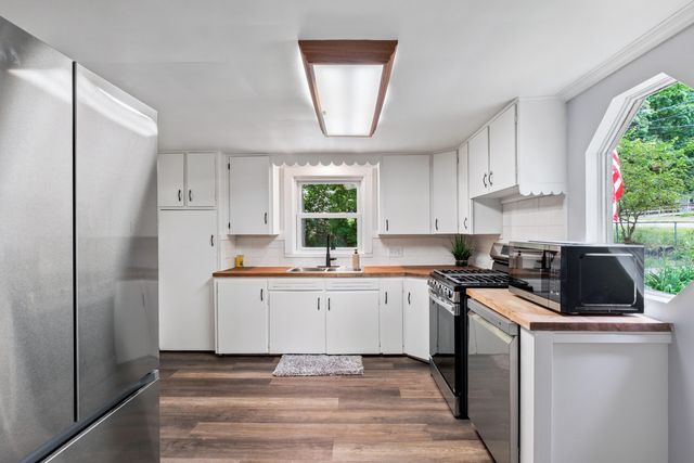 1030 Harding Street NW, Grand Rapids, MI 49544