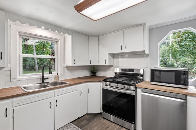 1030 Harding Street NW, Grand Rapids, MI 49544