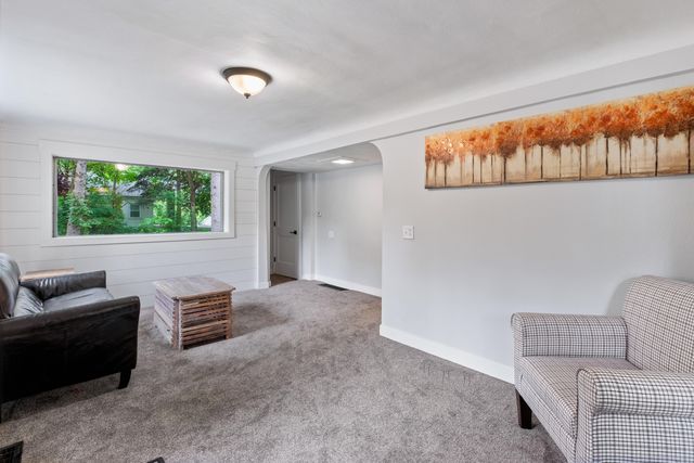 1030 Harding Street NW, Grand Rapids, MI 49544