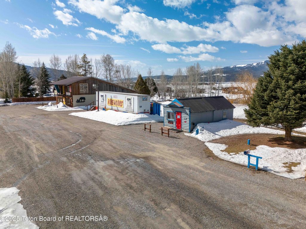 1685 US HIGHWAY 89, Alpine, WY 83128 photo 14